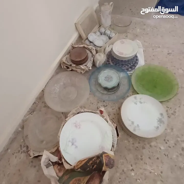 صحون مختلفة الاستخدامات للطعام والفواكه..والالوان