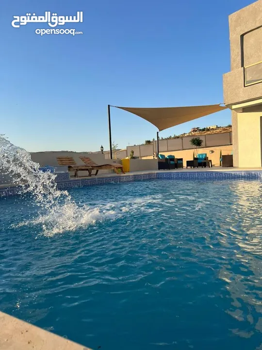 مزرعة للبيع بمنطقة جرش خلف جامعة جرش بسعر مغري جدا