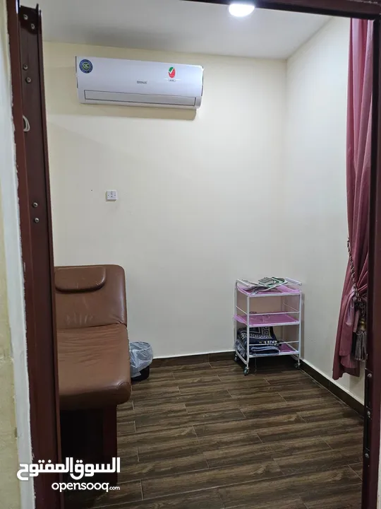 صالون نسائي فرصة استثمارية مميزة - للبيع مركز تجميل فاخر (صالون للسيدات) من المالك مباشرة بالشارقة