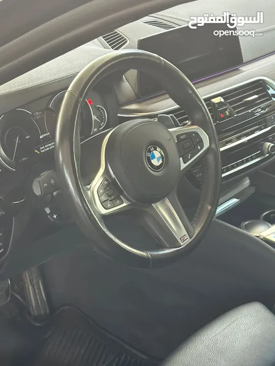 BMW 530e 2018 kit M فل مواصفات