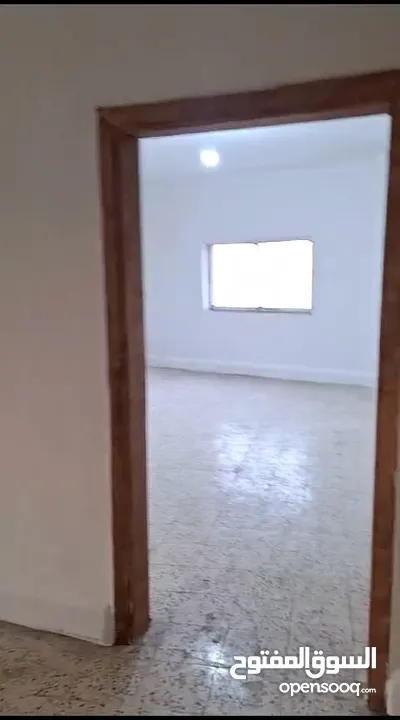 بيت للإيجار