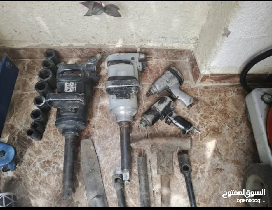 معدات محل بناشر للبيع بسعر حرق