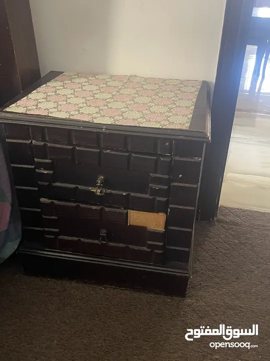 غرفة نوم تحتاج إلى صيانة
