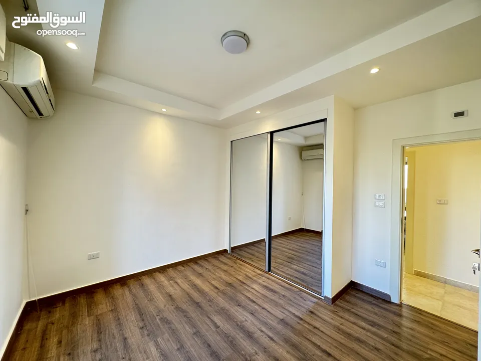 شقة للايجار في الدوار الرابع  ( Property 40406 ) سنوي فقط