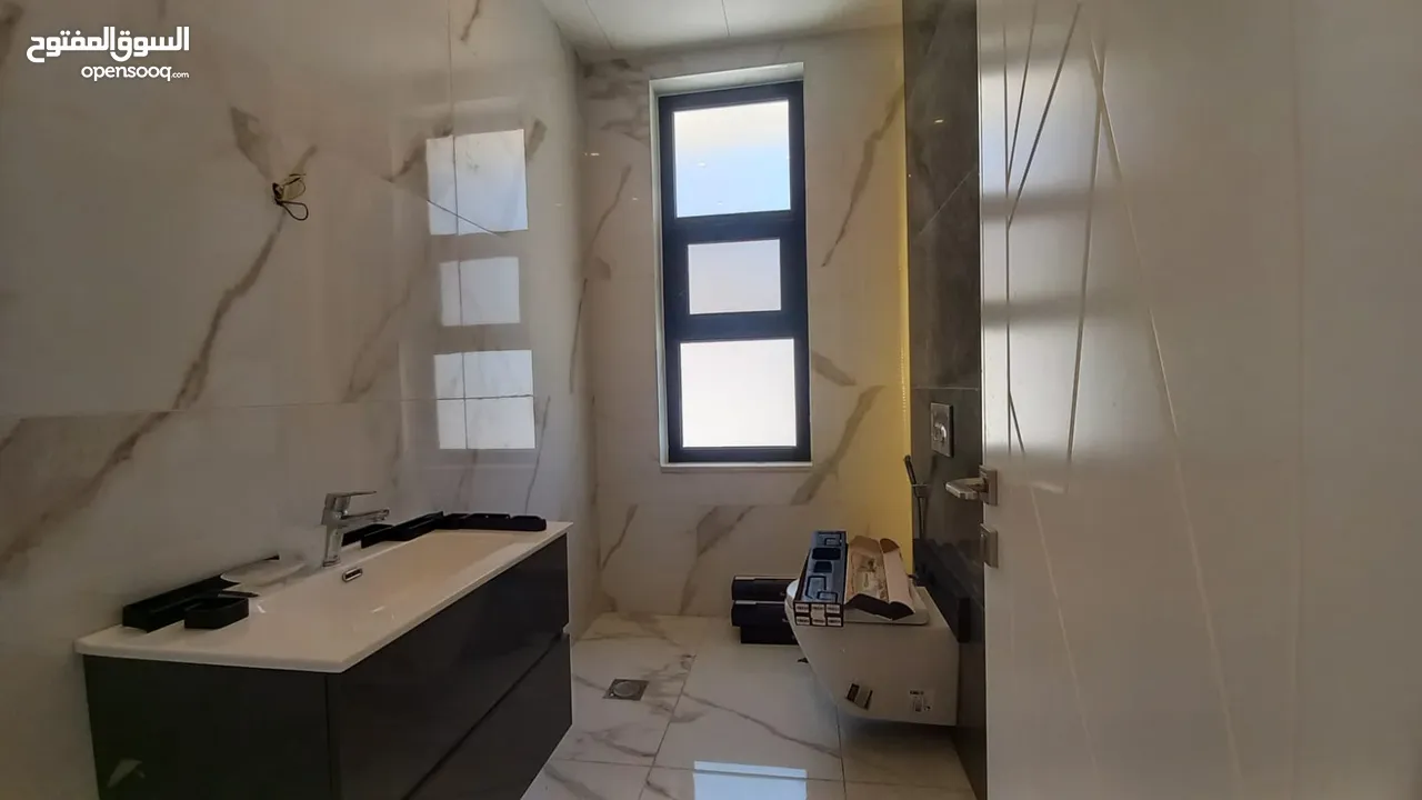 فيلا شبه مفروشة للايجار في عبدون  ( Property 38332 ) سنوي فقط