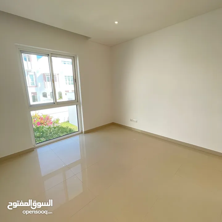 فيلا راقيه مكونة من 4 غرف نوم الموج مسقط 4 bed room villa