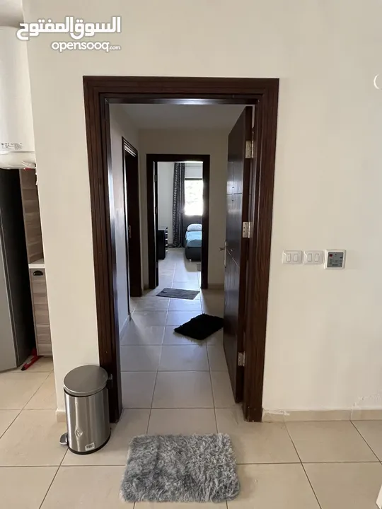 شقة مفروشة سوبر ديلوكس للبيع من المالك مباشرة في عبدون الشمالي بالقرب من السافرة الهولندية بسعر مغري