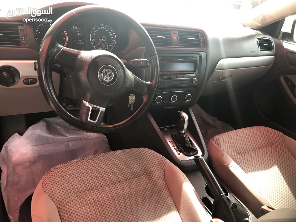 New Jetta 2.0 / 2014 / 163,000KM / Very Good Condition   فولكس فاغن جيتا 2014 حالة جيدة جدا