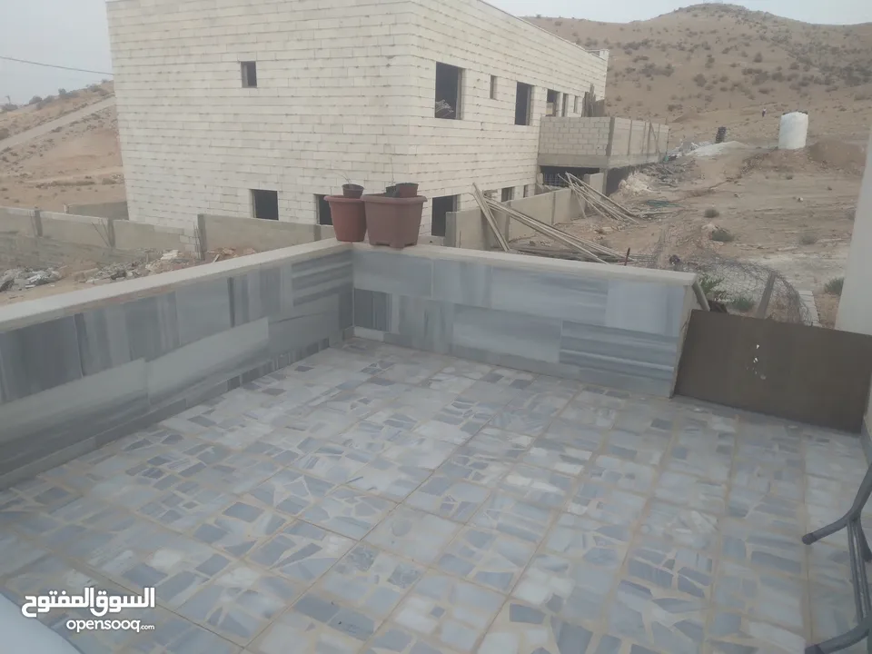 بيت مستقل للبيع