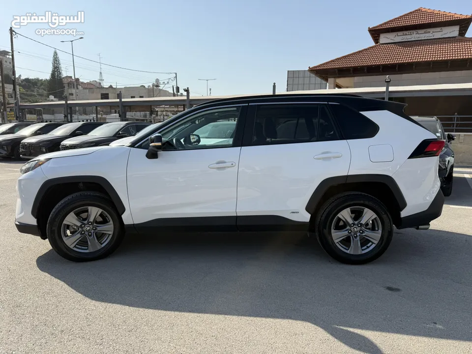 تويوتا RAV4 ترخيص 2022 محرك 2500 هايبرد جير أوتوماتيك 296 حصان