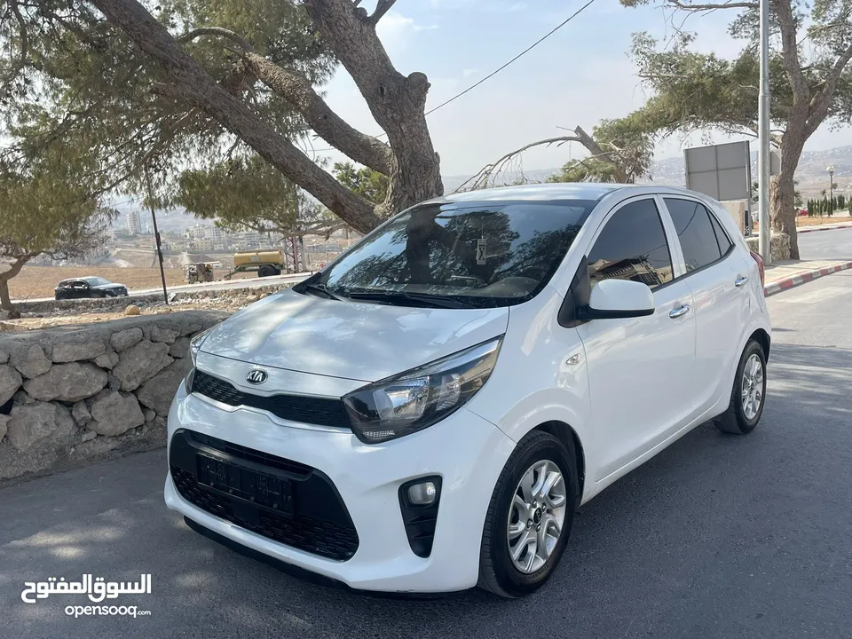 متوفر للبيع هونداي اكسنت 2017 . هوندا سيفيك 2009. كيا بيكانتو 2021