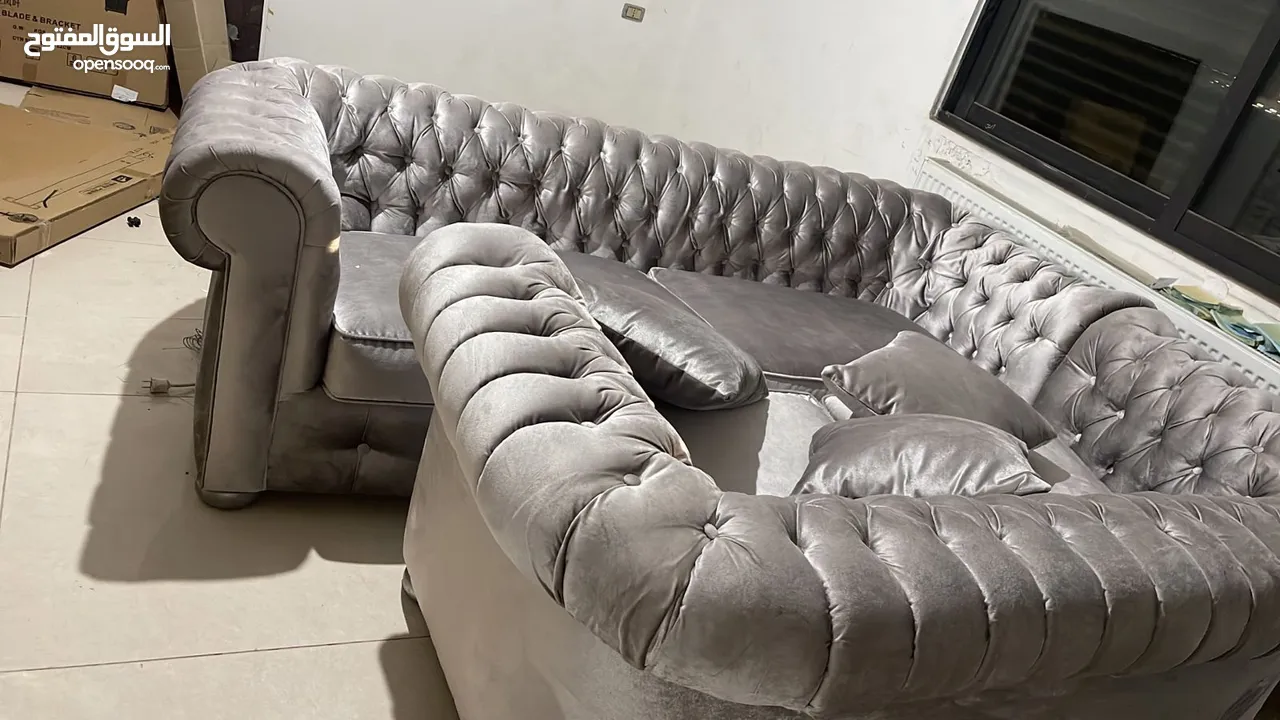 طقم كنب ثقيل جدا ومميز شبه جديد للبيع وسعر مميز
