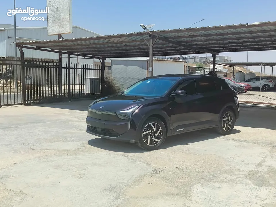 نيتا يو برو 2022 لون باذنجاني حره
