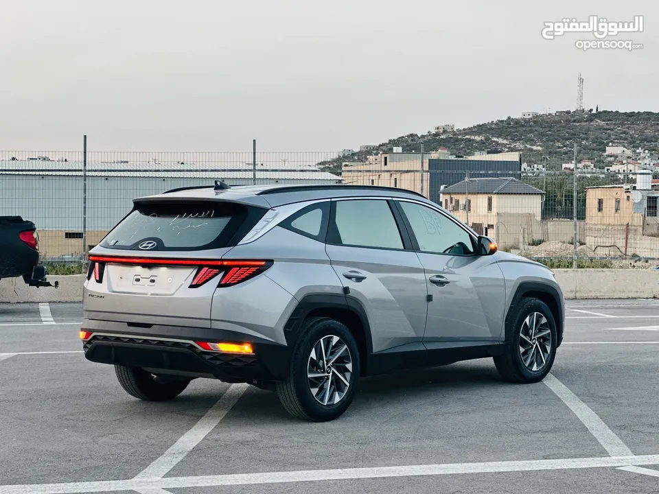 هونداي توسان 2022 فل بدون فتحة سقف  2x4 ///240Hp بنزين + كهرباء  ( Haybrid) 1600cc