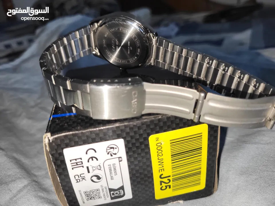 montre casio oroginal neuf