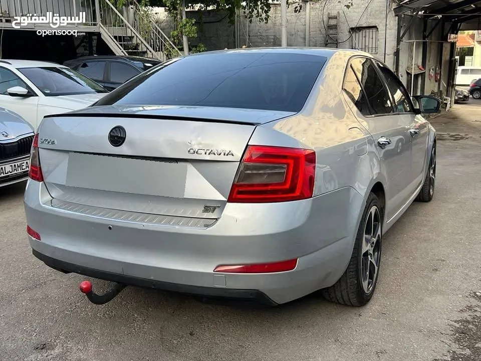 سكودا اوكتافيا صالون فحص نخب