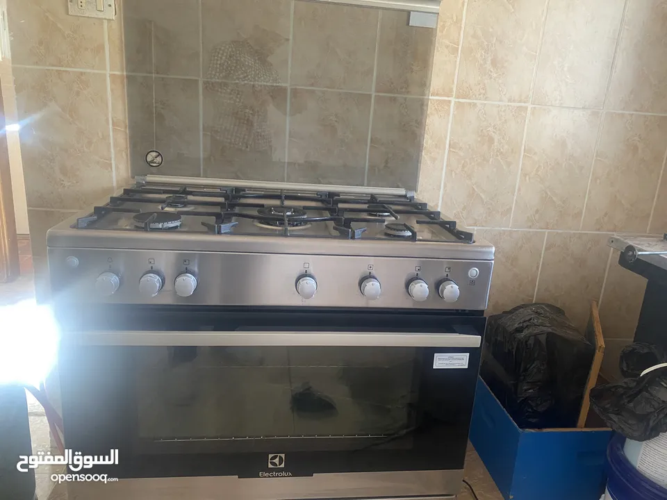 بوتغاز اللكترولكس مستعمل بحاله الوكاله