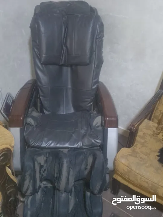 جهاز تدليك شغال مئة بالمية