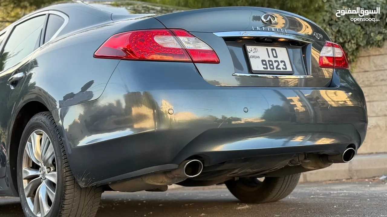 سيارة إنفينيتي Q70 2014 للبيع