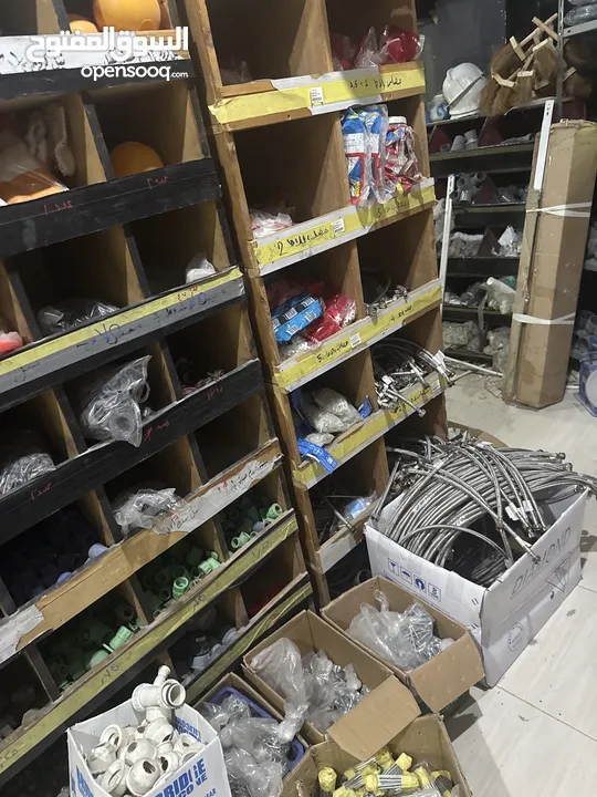 بصائع محل مواد بناء للبيع
