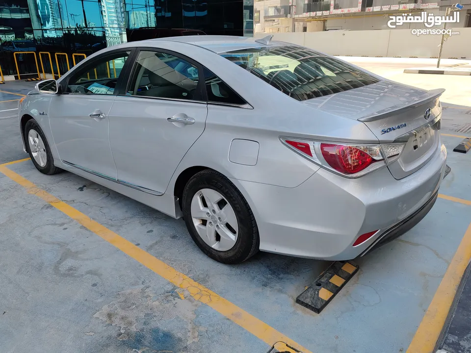 Hyundai Sonata Hybrid 2011 For Sale with Excellent Condition