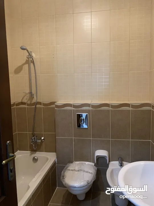 Spacious and Beautiful 3BR Abdoun Apartment for Rent شقه مشمسه بجانب السفاره البريطانيه عبدون