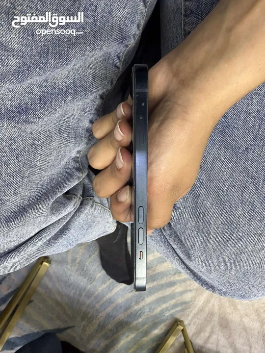 iPhone 13 نظيف جداً – بسعر285دينار مساحه 128 للبدل أو البيع