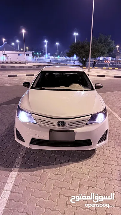 TOYOTA CAMRY V4 GCC 2013 MODEL URGENT  FORSALE IN EXCELLENT CONDITION NEGOTIABLE PRICE  E