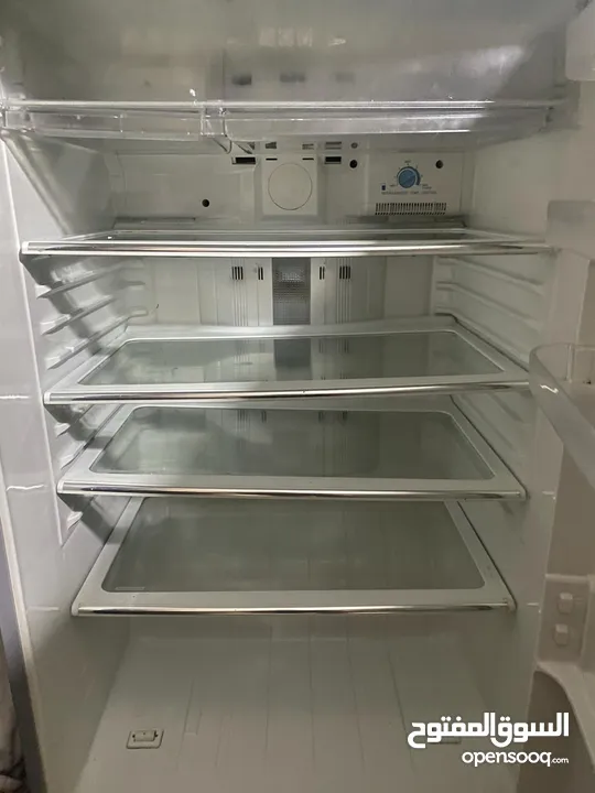 ثلاجه شارب  مستعمله