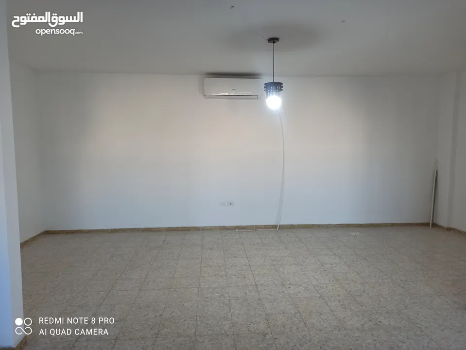 شقة مميزة للإيجار – رام الله  شارع القدس