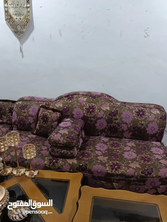موجود طقم كورنر للبيع في المزار الشمالي  نضيف بحال جديد جاحز للاستخدام الكورنر تفصيل قابل للتفاوض