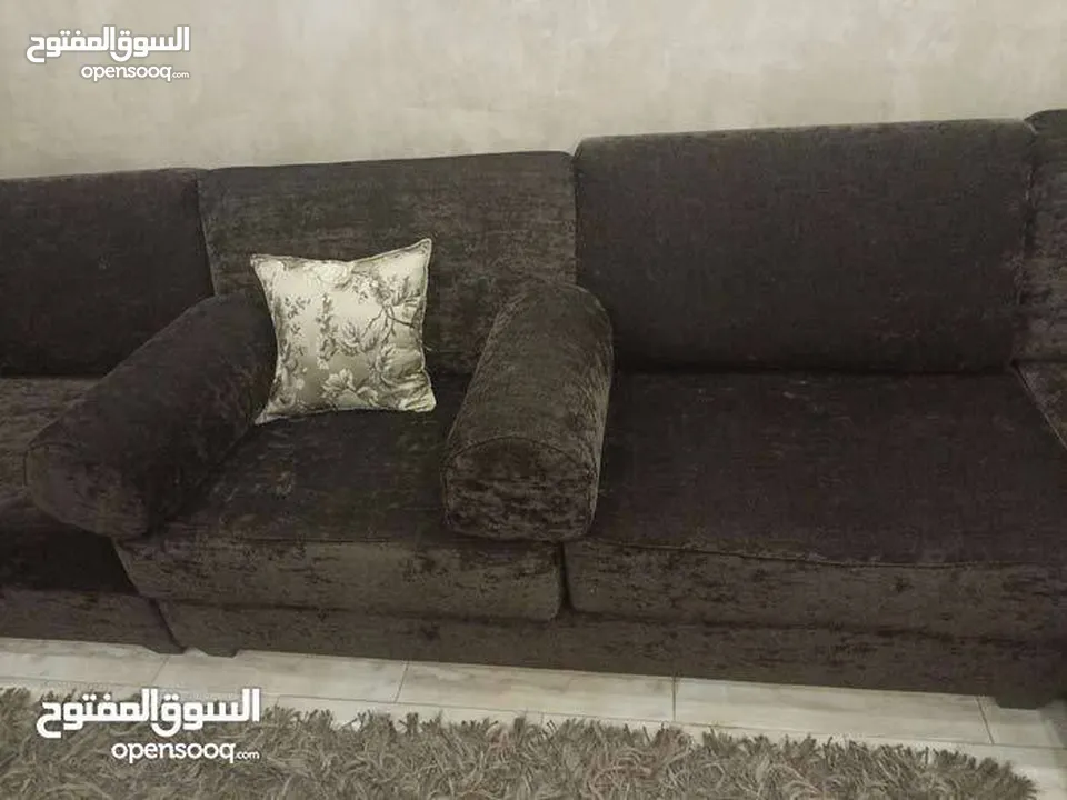 اثاث مستعمل بحالة الجديد حالته ممتازه.