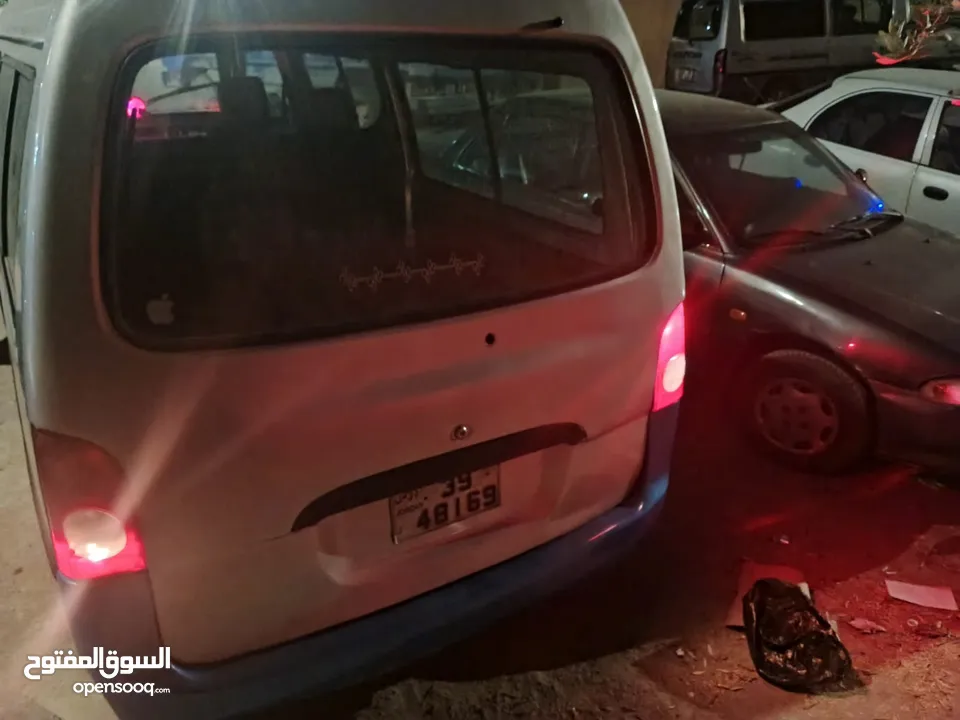 باص H100 موديل 2001