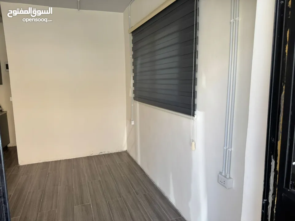 مخزن حديث غير مرخص في صويلح قريب الخدمات