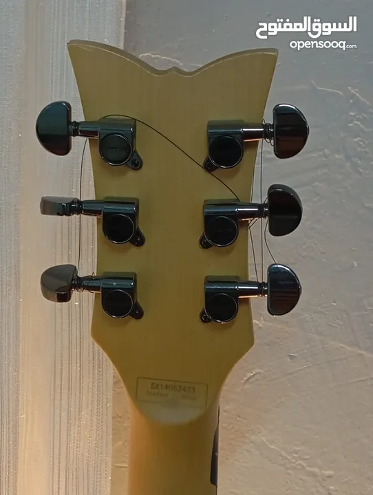 elektro gitar   جيتار كهربائي  نوع  Sgr by Schecter