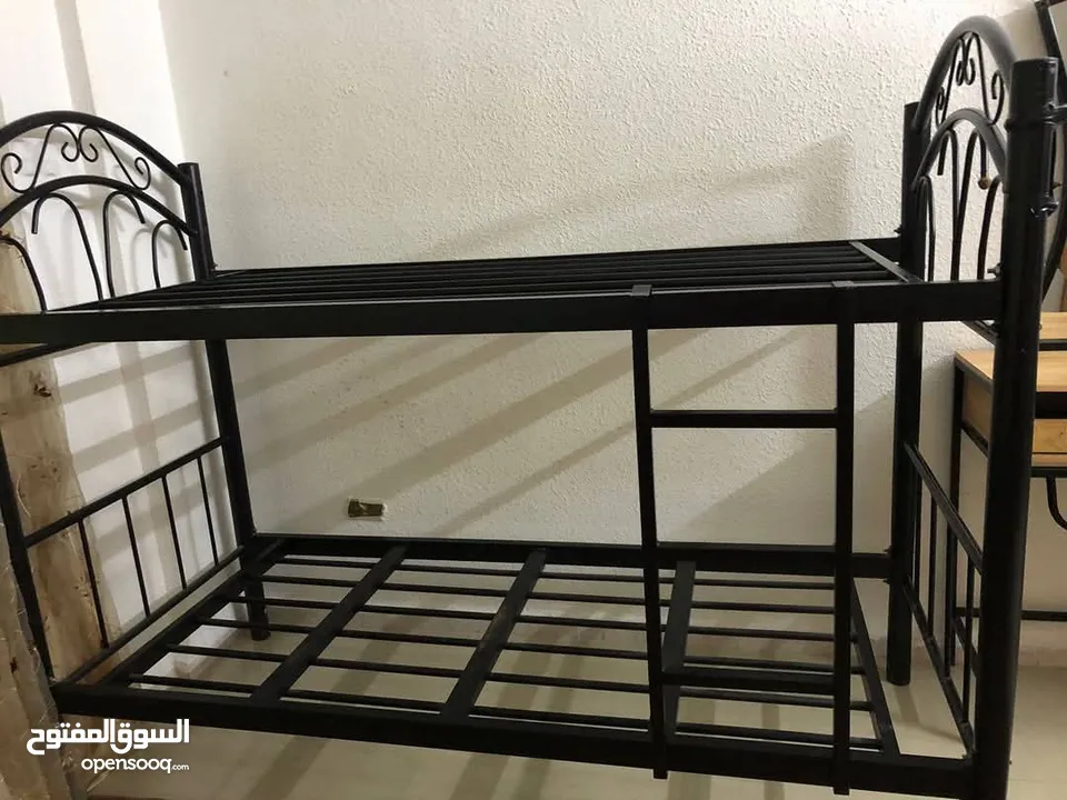 تخوت حديد متوفر جميع الالوان كفاله خطيه 8سنوات