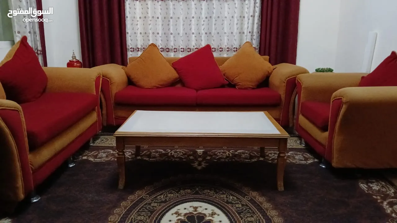 طقم.  كنب.   للبيع