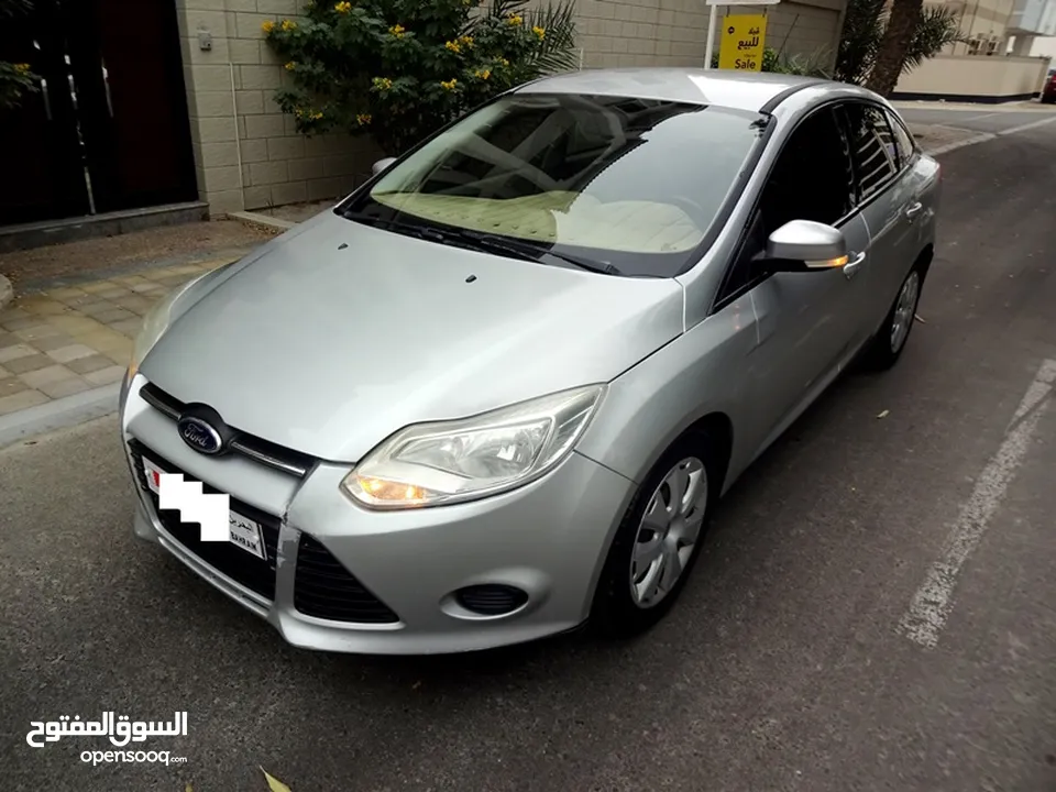 Ford Focus 1.6 L 2012 Silver Well Maintaned Urgent Sale