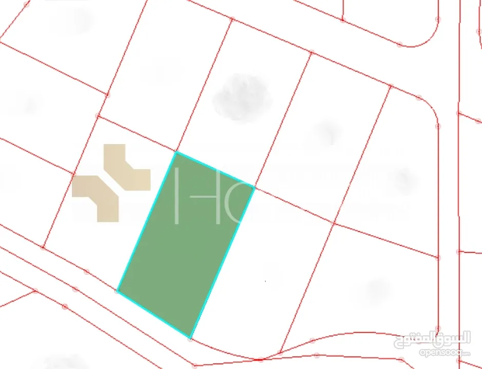 ارض لبناء اسكان بموقع مميز في ام السماق قرب سيتي مول بمساحة 1140م