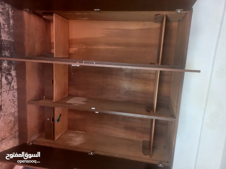 خزانة لاتيه ثلاث ضرف