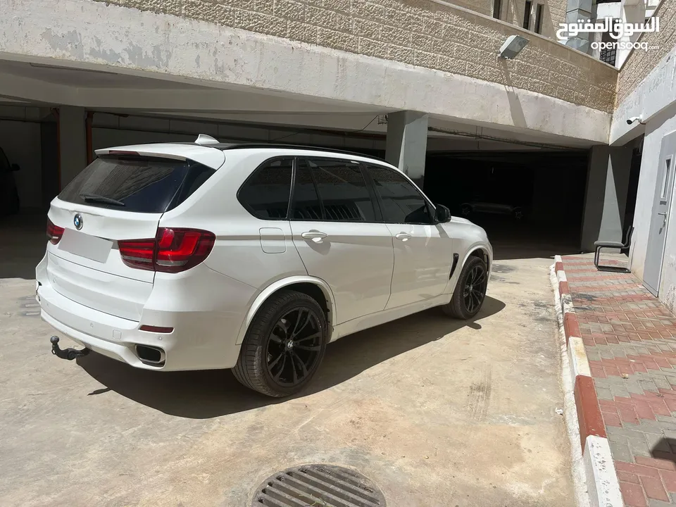 فل مسكر للبيع  في مجال في السعرBMW X5 D25 2000cc 220hp