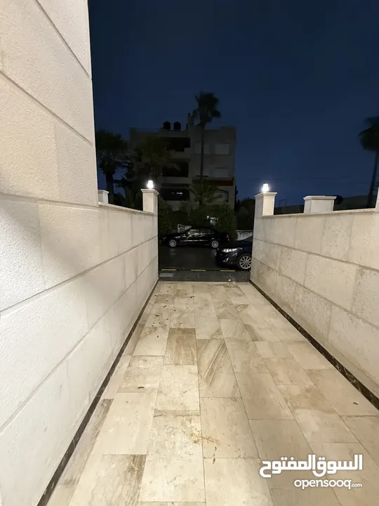 شقة جديدة مفروشة للايجار  أسبوعيّ وشهري منطقة الرونق