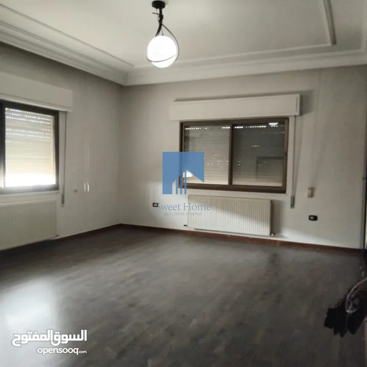 شقة طابقية مميزة للبيع في أم أذينة  -  قرب أبراج السادس طابق ثاني 320م تشطيب سوبر ديلوكس