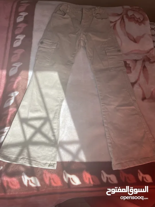 Never worn  No rips