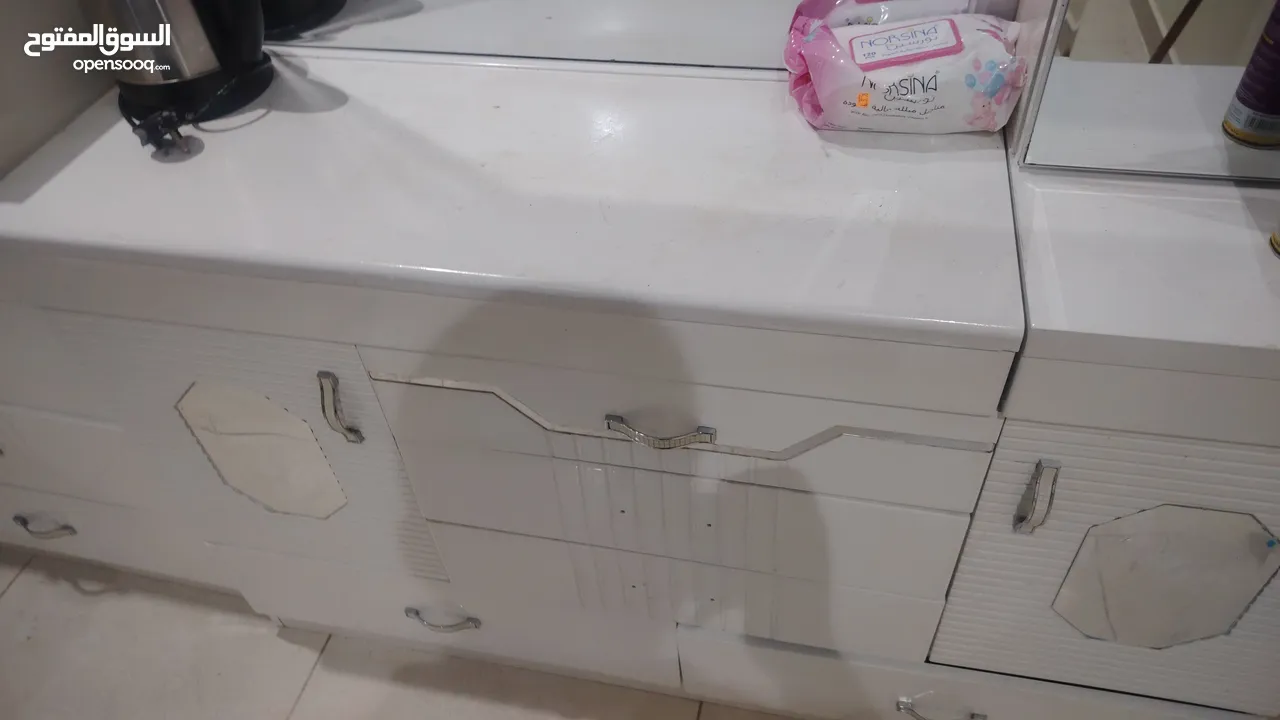 غرفة نوم حالة حيدة جدا