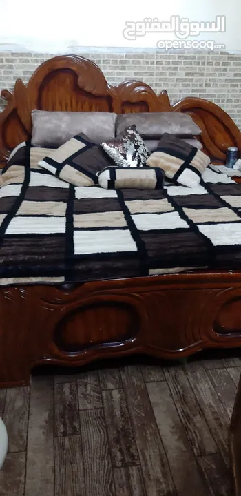 غرفة نوم للبيع خشب لامنيت ثقييييل جدااااااا