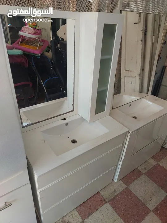 مغاسل مع مراية