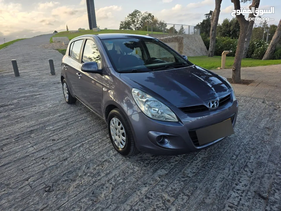 يونداي i20