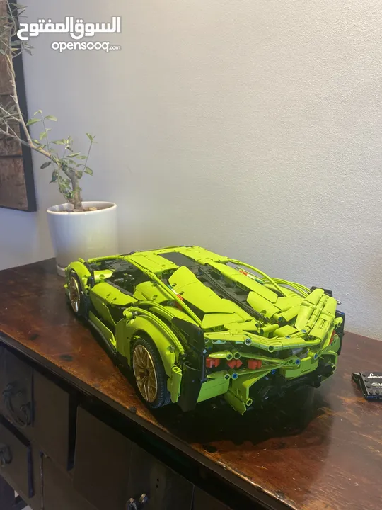 Lamborghini Sián FKP 37 1:8 Ferrari Daytona SP3 - High-Detail Technic-Style Construction Model