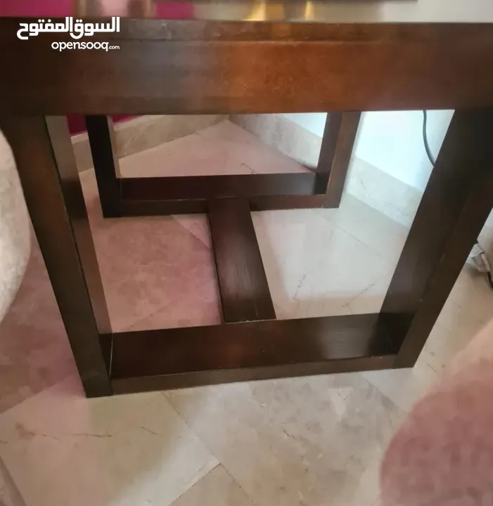 طاولات 3 قطع خشب بلوط بني غامق .. امريكي ..تم شرائها من اثاث اشلي ..